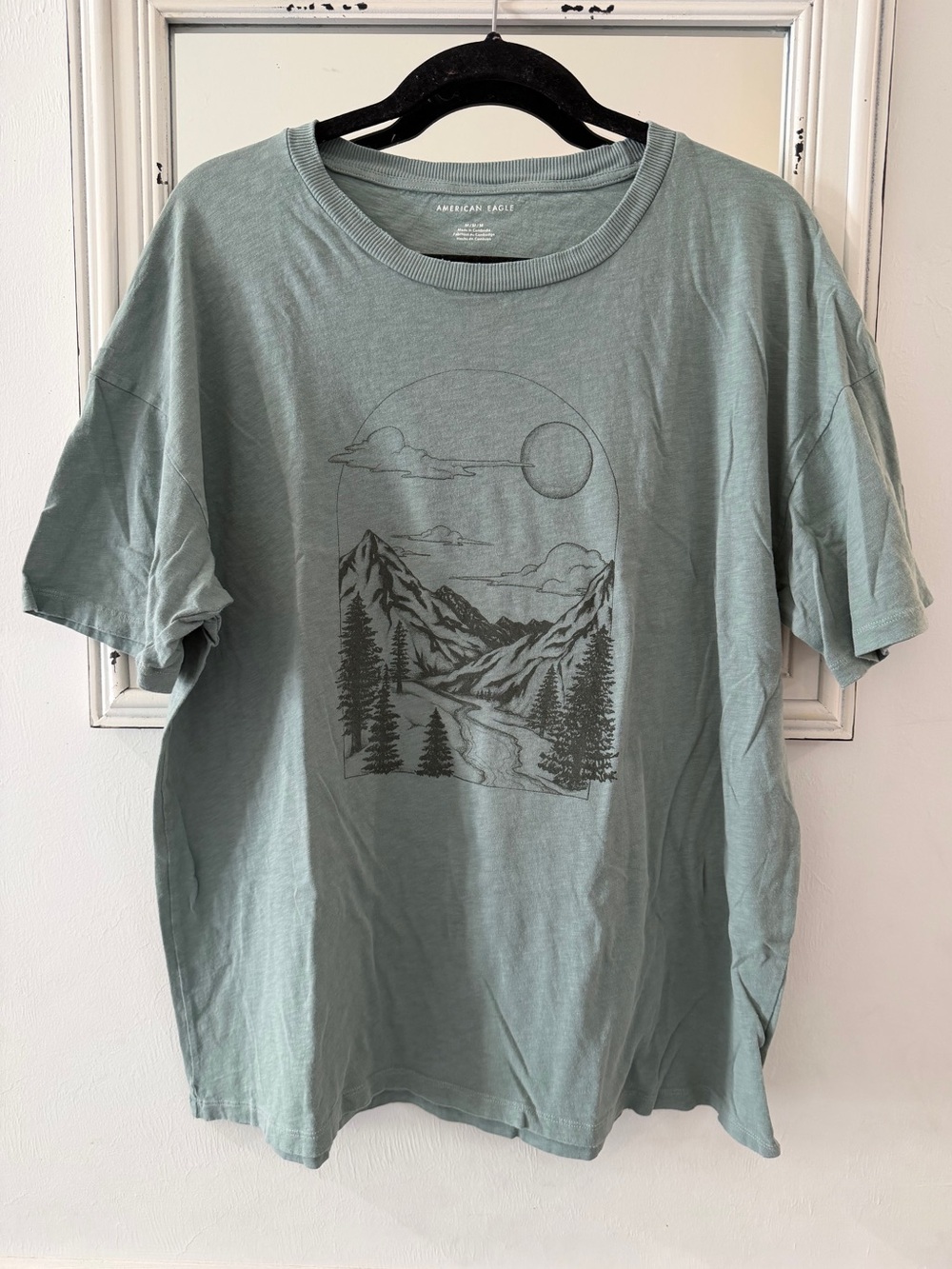 American Eagle Men’s Mountain Graphic T-Shirt